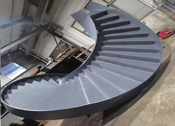 Spiral staircase production